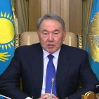 Назарбаев передал 600 тысяч долларов двум фондам